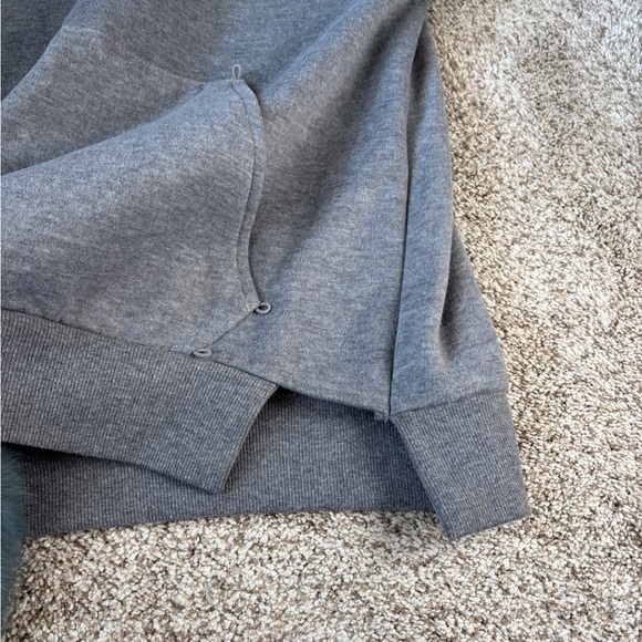 Jocelyn Luxe Oversized Sweatshirt Rabbit Fur Pocket Gray Size Small - Picture 6 of 9